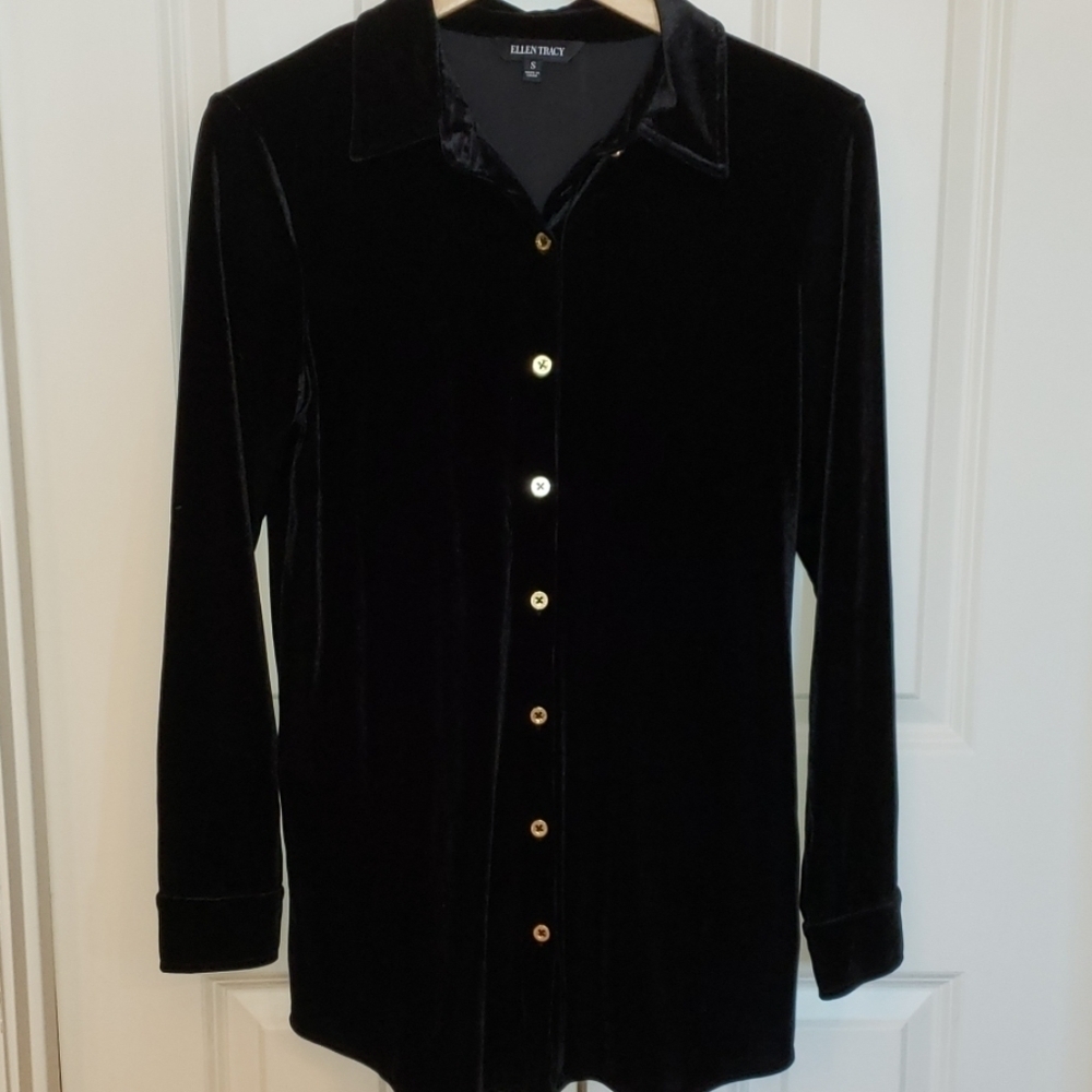 Ellen Tracy velvet tunic top
